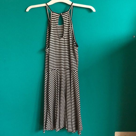 NWOT Mossimo Black & White Striped Dress - Picture 4 of 5